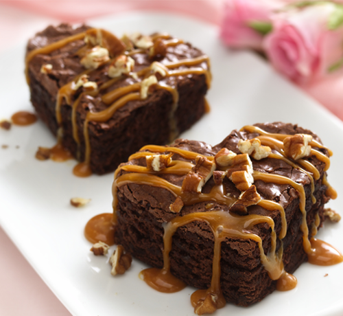 Caramel-Drizzled Brownie Hearts