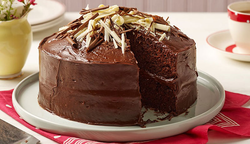 Chocolate Ooey Gooey Cake - i am baker